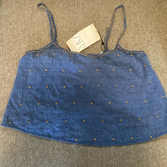 CROP TOP - Picture 1 of 2